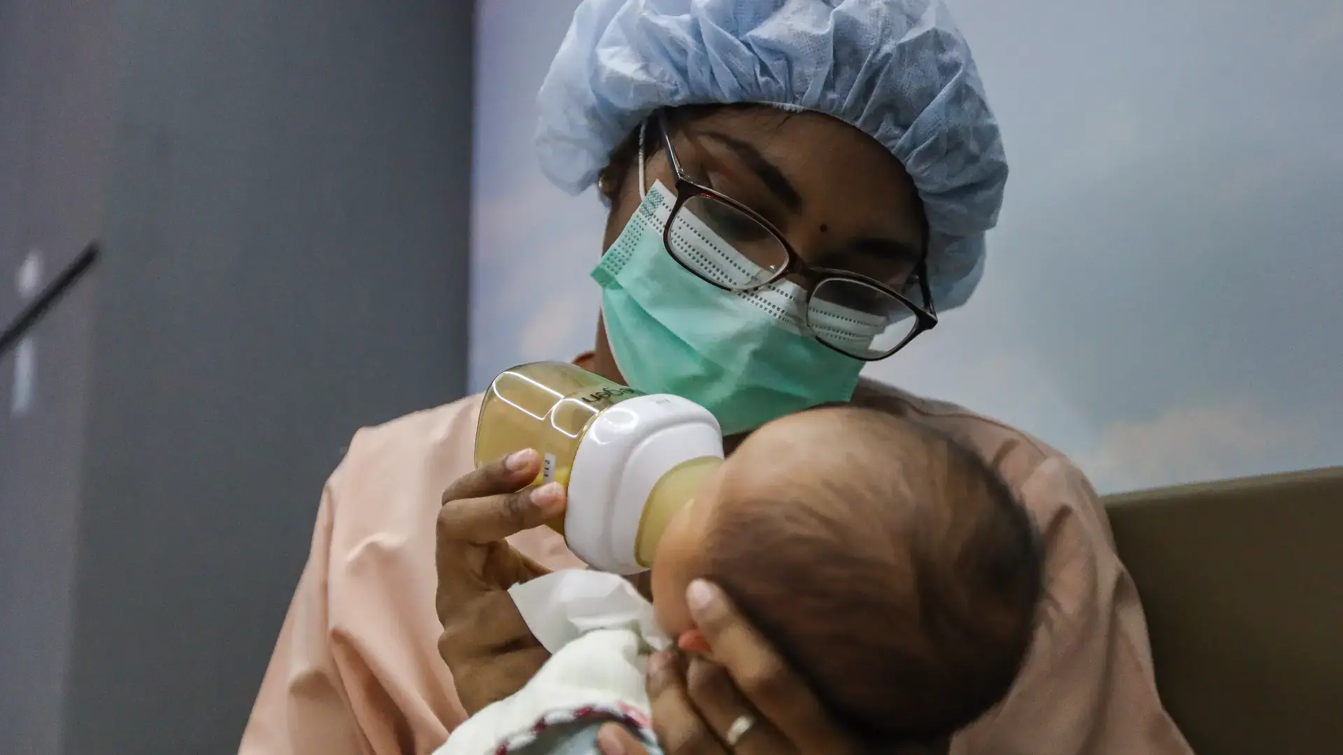 With your donation you will help UNFPA in its mission to:
